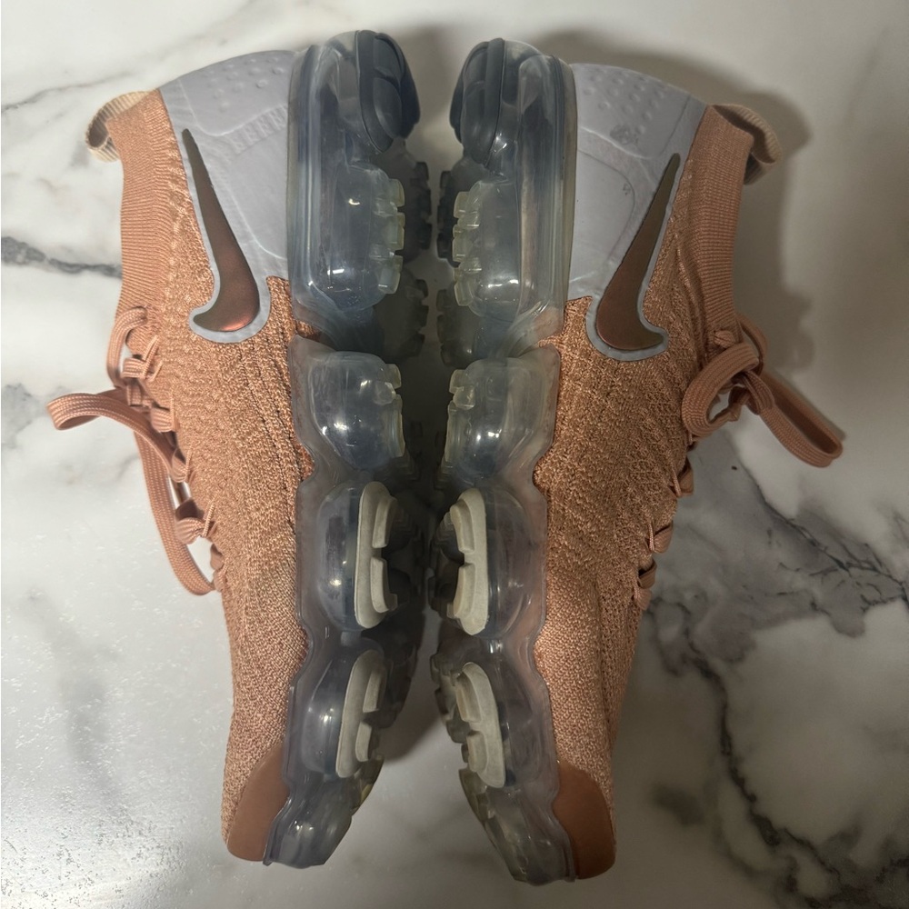 Nike Air VaporMax Flyknit Sneakers in Peach